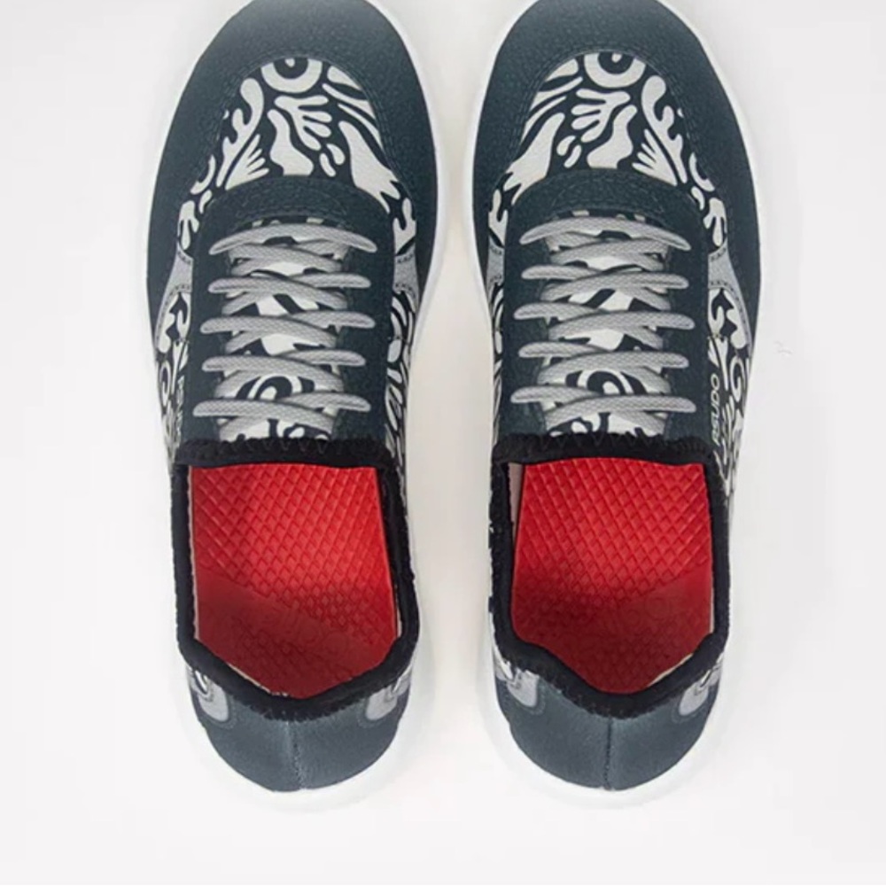 Women's Athletic Shoes - Black and White. Women’s Size 11. Very Comfortable.